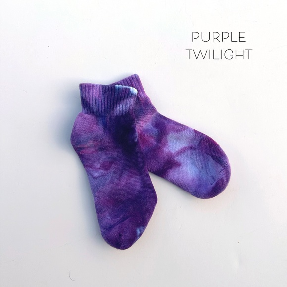 Kids Tie Dye Socks Purple Lavender Hand Dyed Mid Crew Socks Ice Dye Sox Size M - Picture 2 of 3